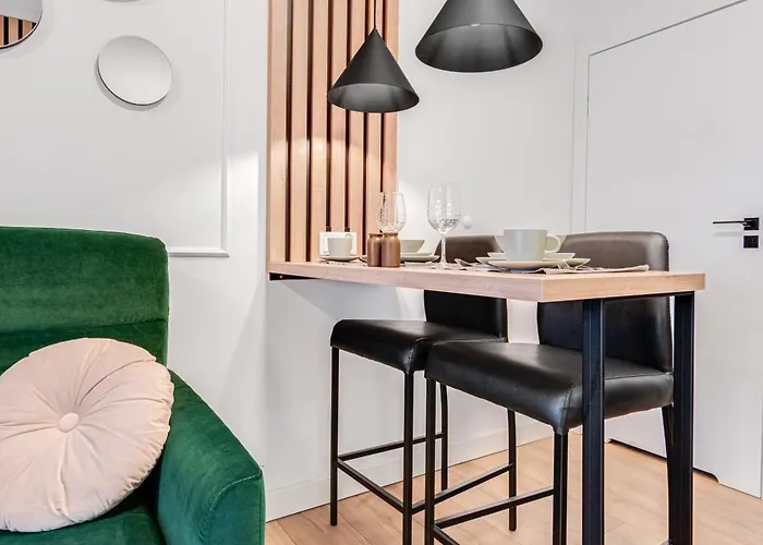 Daire Dmowskiego 65 By Homeprime Wroclaw